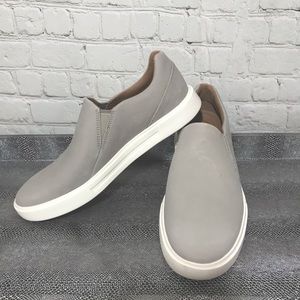 Clarks Women’s grey unstructured contoured comfort slide-on 8M